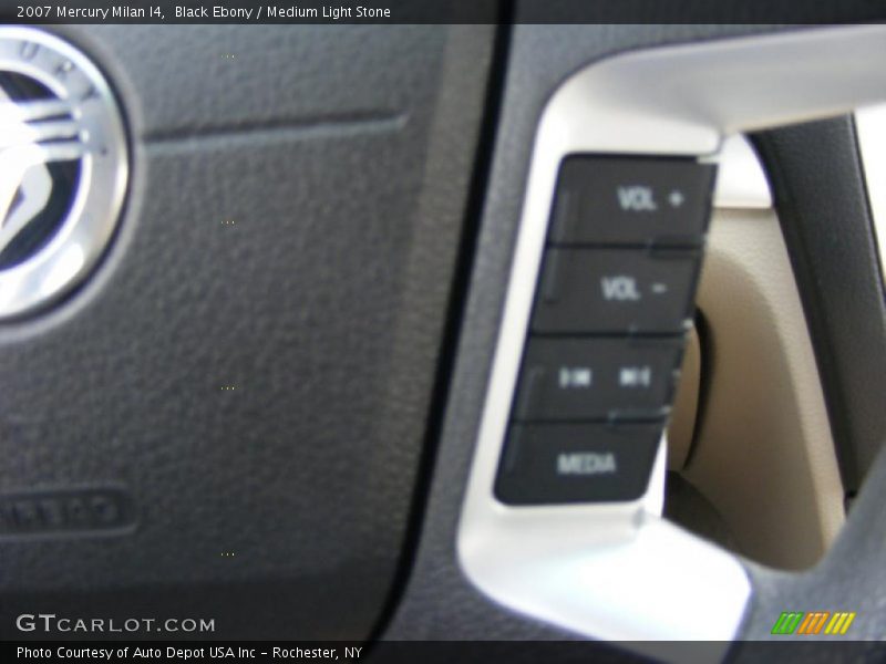 Black Ebony / Medium Light Stone 2007 Mercury Milan I4