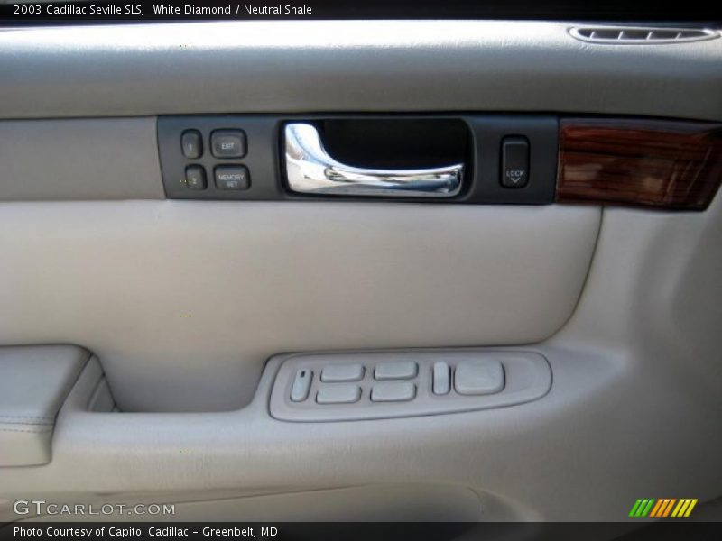 White Diamond / Neutral Shale 2003 Cadillac Seville SLS