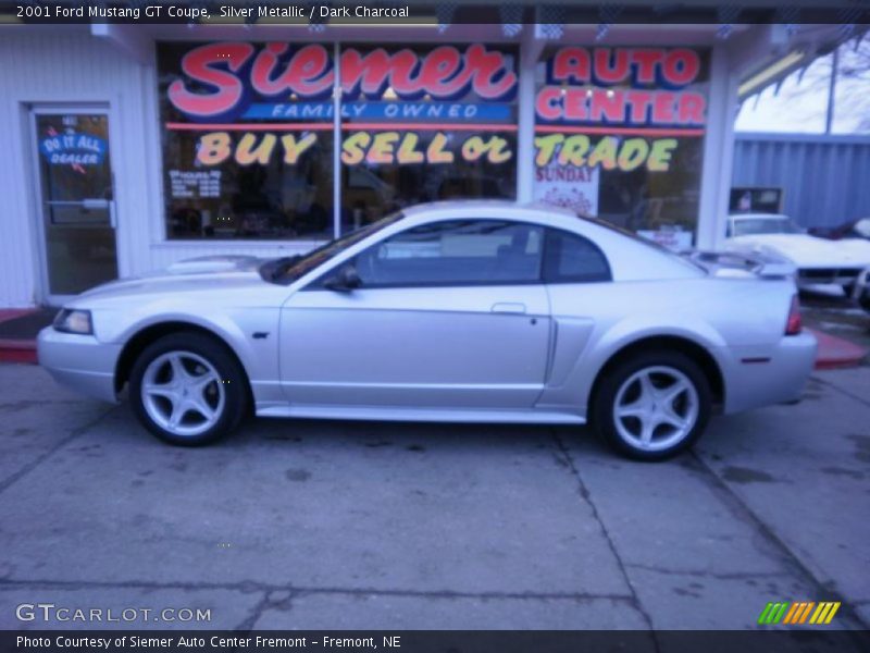 Silver Metallic / Dark Charcoal 2001 Ford Mustang GT Coupe