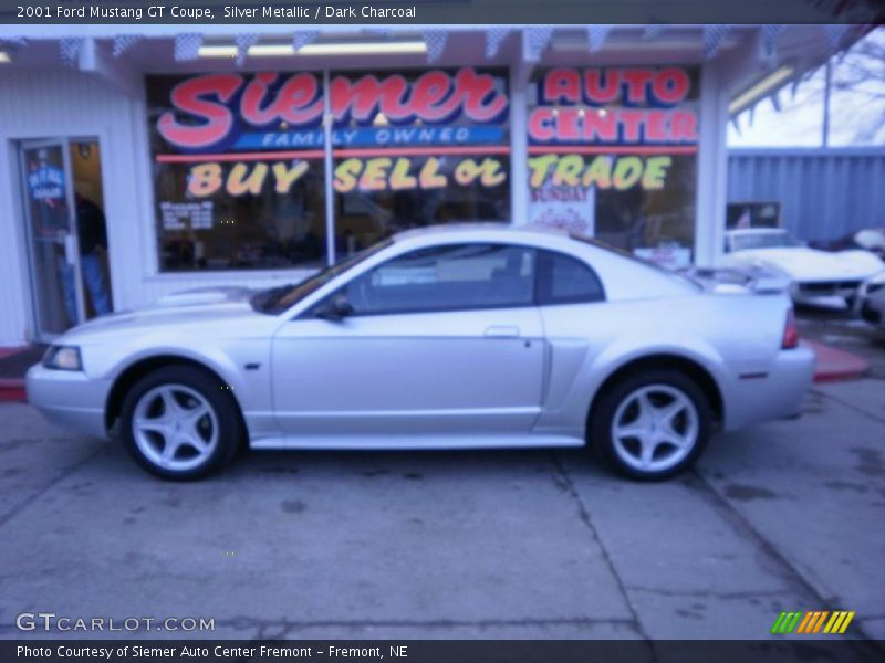 Silver Metallic / Dark Charcoal 2001 Ford Mustang GT Coupe