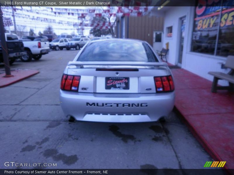 Silver Metallic / Dark Charcoal 2001 Ford Mustang GT Coupe