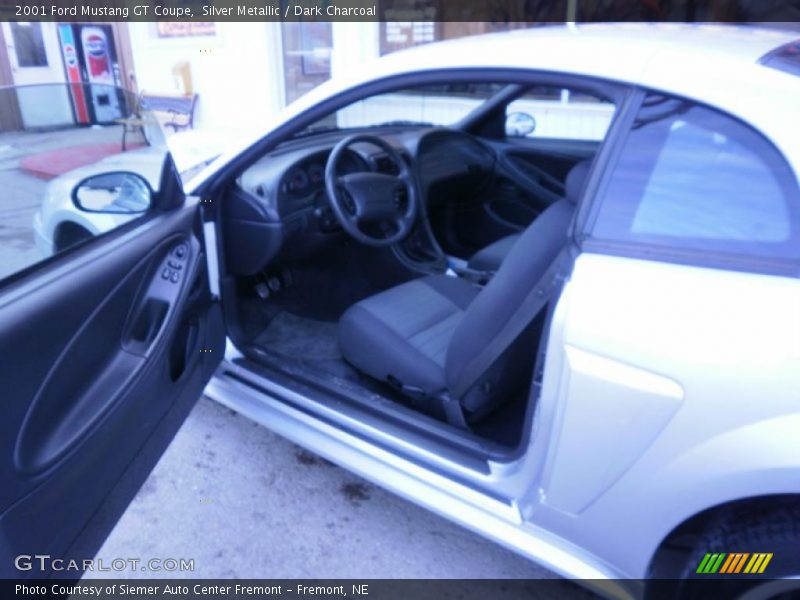 Silver Metallic / Dark Charcoal 2001 Ford Mustang GT Coupe