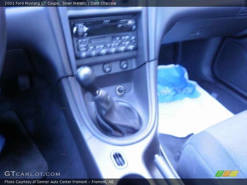 Silver Metallic / Dark Charcoal 2001 Ford Mustang GT Coupe