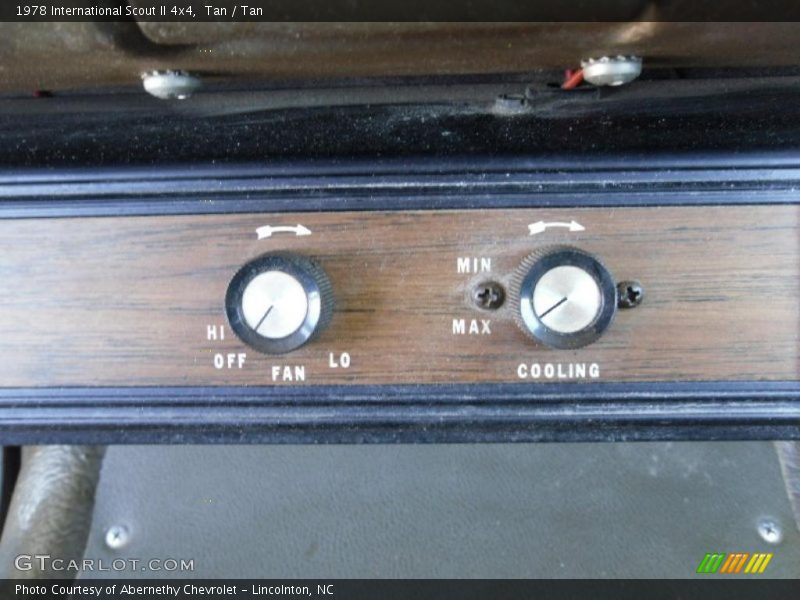 Controls of 1978 Scout II 4x4