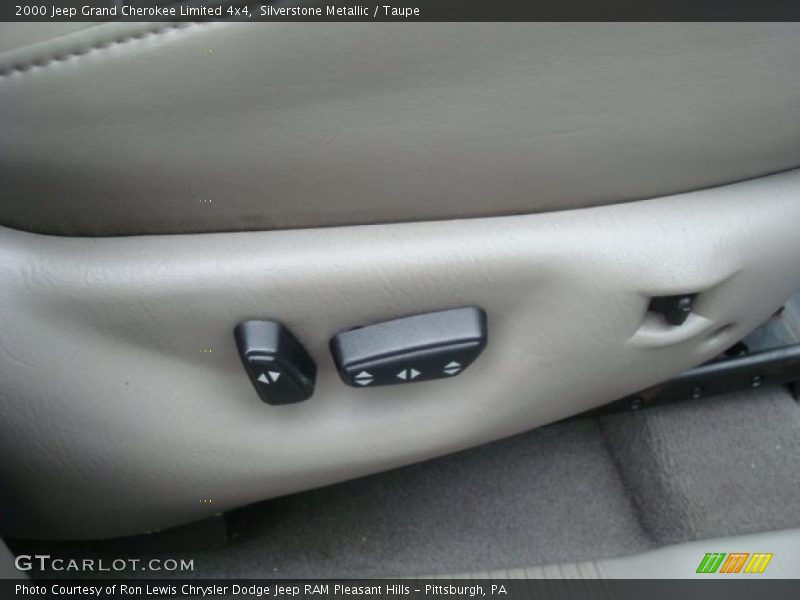 Silverstone Metallic / Taupe 2000 Jeep Grand Cherokee Limited 4x4