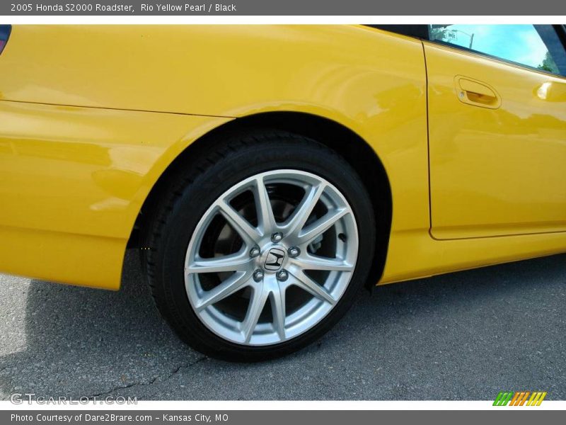 Rio Yellow Pearl / Black 2005 Honda S2000 Roadster