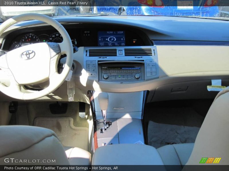 Cassis Red Pearl / Ivory 2010 Toyota Avalon XLS