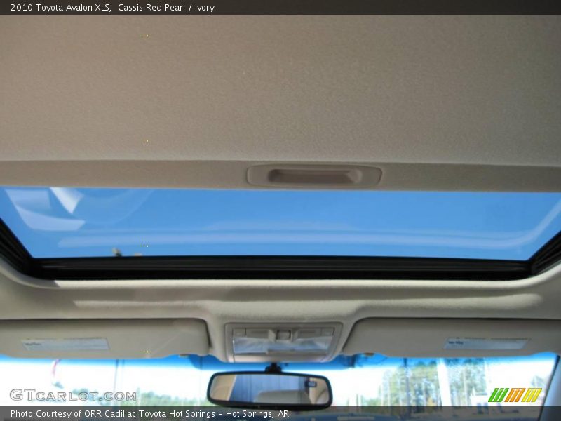 Cassis Red Pearl / Ivory 2010 Toyota Avalon XLS
