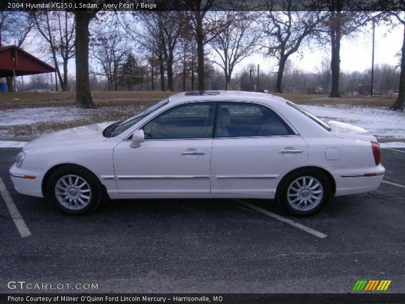 Ivory Pearl / Beige 2004 Hyundai XG350 L Sedan