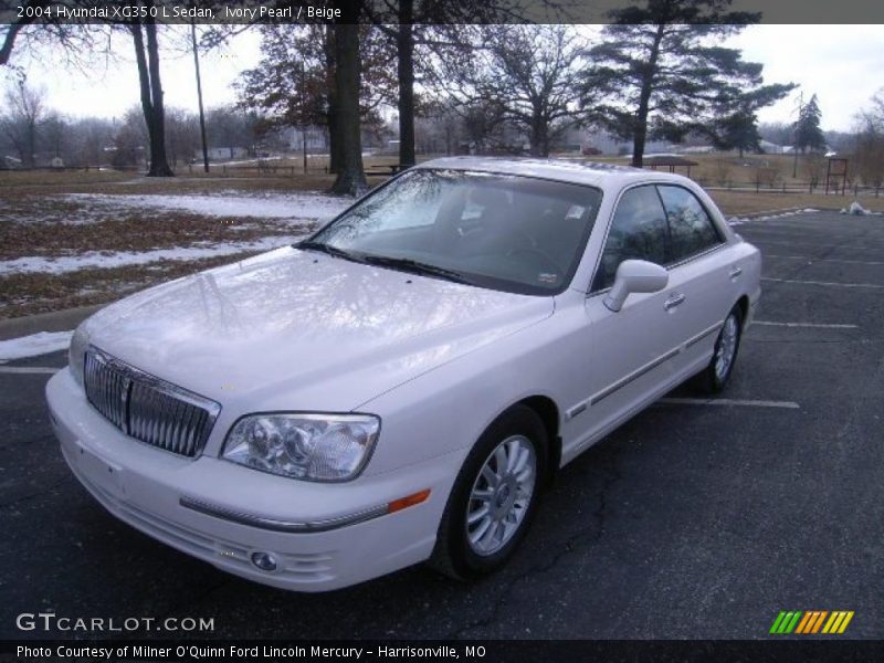 Ivory Pearl / Beige 2004 Hyundai XG350 L Sedan