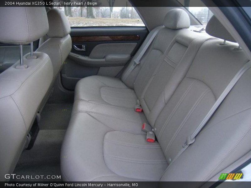 Ivory Pearl / Beige 2004 Hyundai XG350 L Sedan