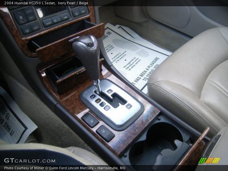 Ivory Pearl / Beige 2004 Hyundai XG350 L Sedan