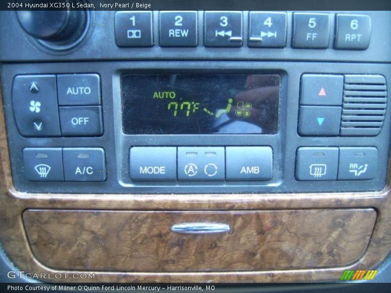 Ivory Pearl / Beige 2004 Hyundai XG350 L Sedan