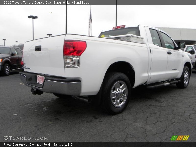 Super White / Sand Beige 2010 Toyota Tundra Double Cab