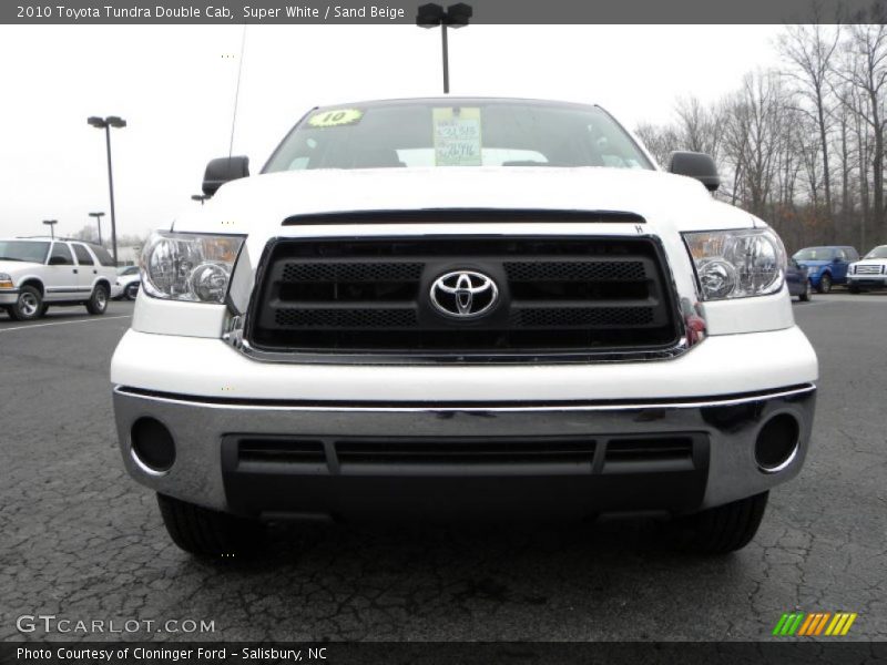 Super White / Sand Beige 2010 Toyota Tundra Double Cab
