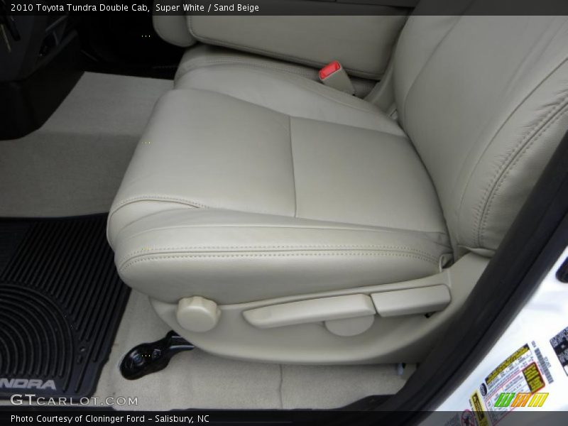 Super White / Sand Beige 2010 Toyota Tundra Double Cab