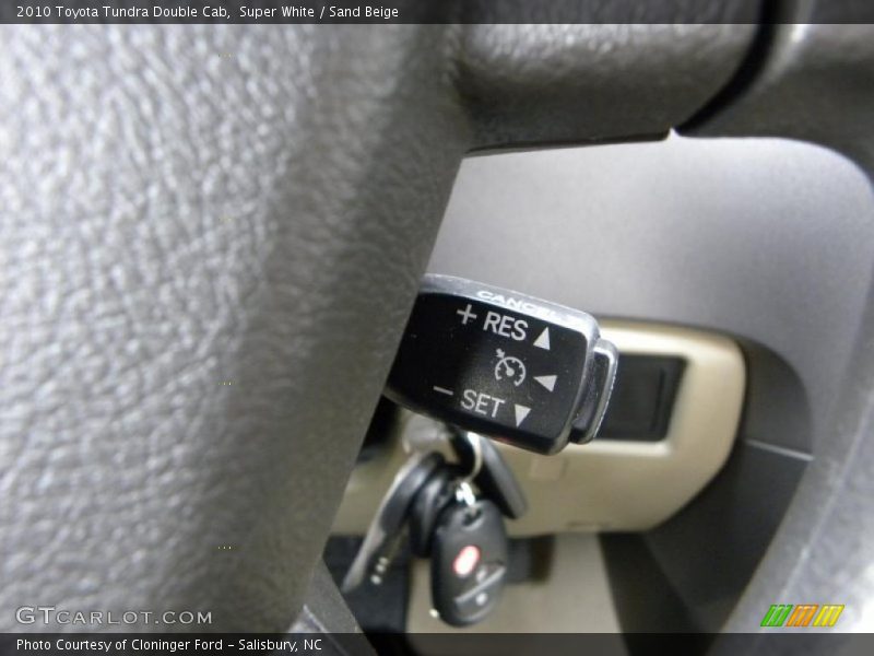 Super White / Sand Beige 2010 Toyota Tundra Double Cab