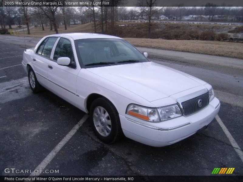 Vibrant White / Light Flint 2005 Mercury Grand Marquis LS