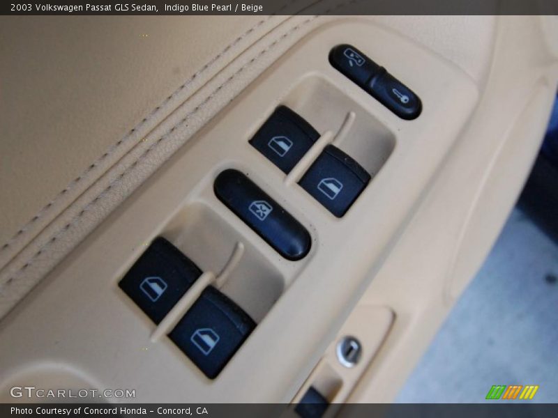 Indigo Blue Pearl / Beige 2003 Volkswagen Passat GLS Sedan