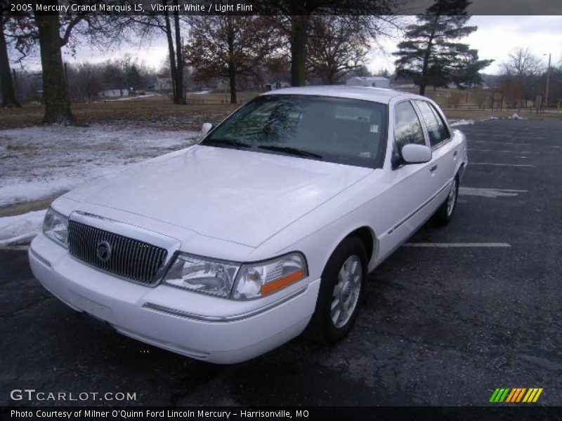 Vibrant White / Light Flint 2005 Mercury Grand Marquis LS