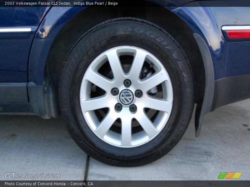Indigo Blue Pearl / Beige 2003 Volkswagen Passat GLS Sedan