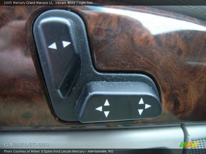 Vibrant White / Light Flint 2005 Mercury Grand Marquis LS