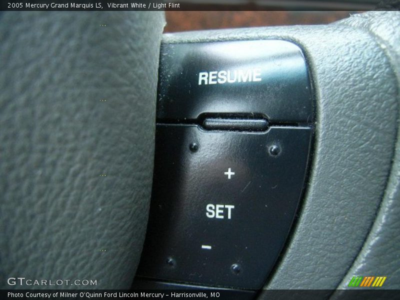 Vibrant White / Light Flint 2005 Mercury Grand Marquis LS