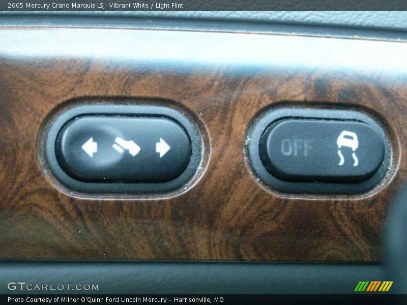 Vibrant White / Light Flint 2005 Mercury Grand Marquis LS