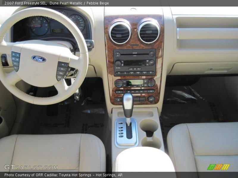 Dune Pearl Metallic / Pebble Beige 2007 Ford Freestyle SEL