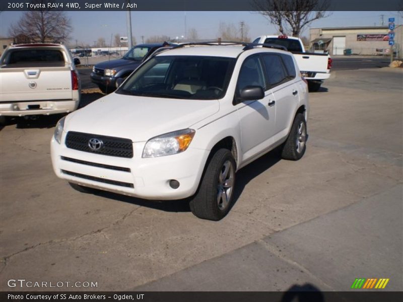 Super White / Ash 2006 Toyota RAV4 4WD