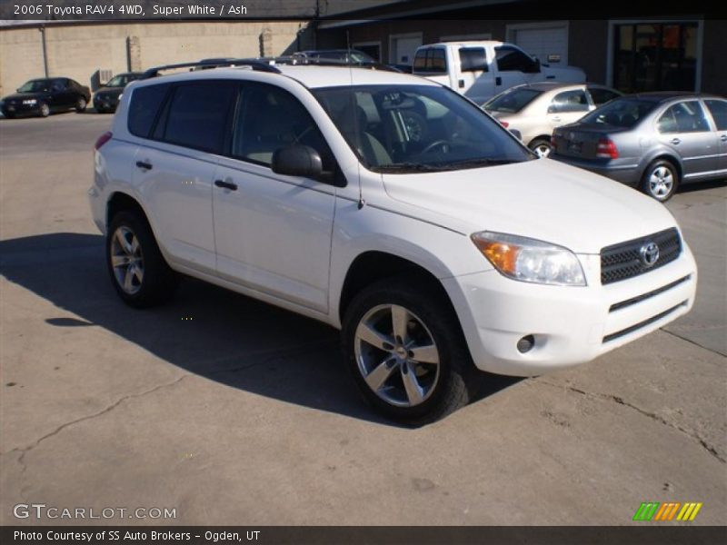 Super White / Ash 2006 Toyota RAV4 4WD