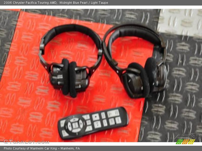 Midnight Blue Pearl / Light Taupe 2006 Chrysler Pacifica Touring AWD