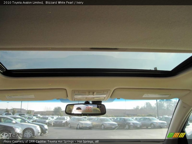 Blizzard White Pearl / Ivory 2010 Toyota Avalon Limited
