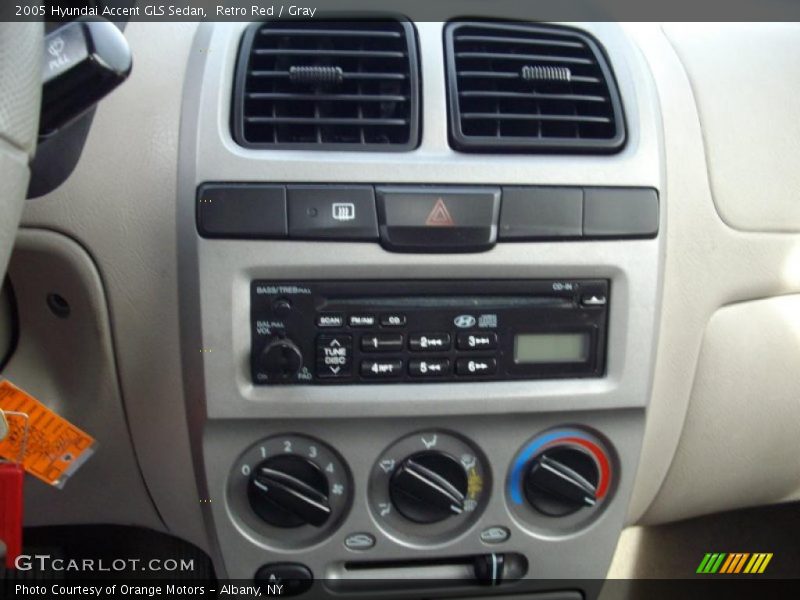 Retro Red / Gray 2005 Hyundai Accent GLS Sedan