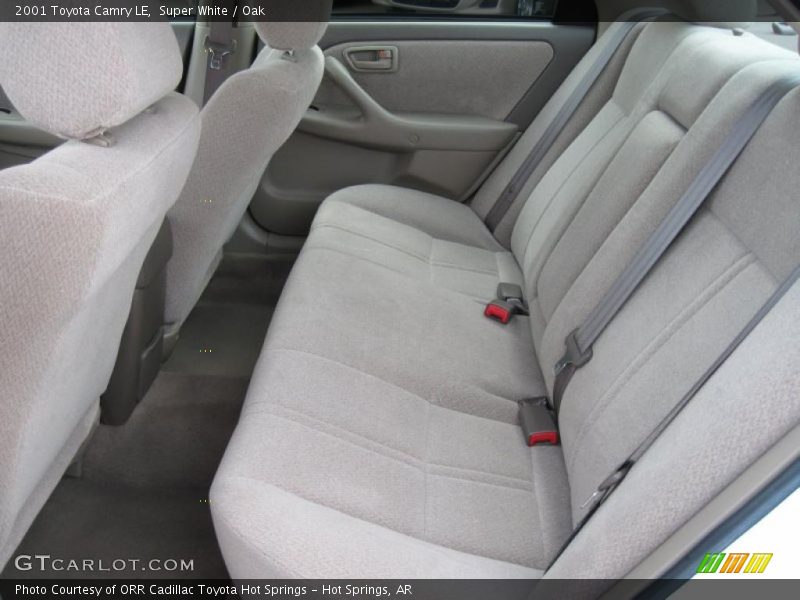 Super White / Oak 2001 Toyota Camry LE