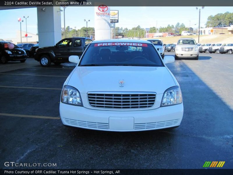 Cotillion White / Black 2004 Cadillac DeVille Sedan