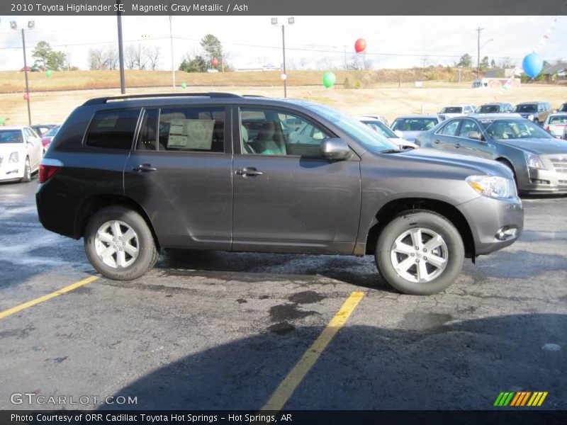 Magnetic Gray Metallic / Ash 2010 Toyota Highlander SE
