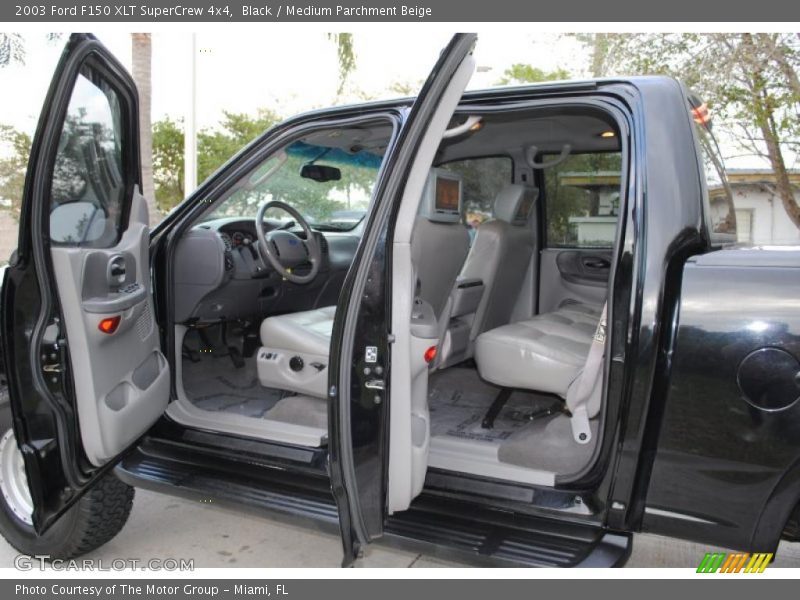 Black / Medium Parchment Beige 2003 Ford F150 XLT SuperCrew 4x4