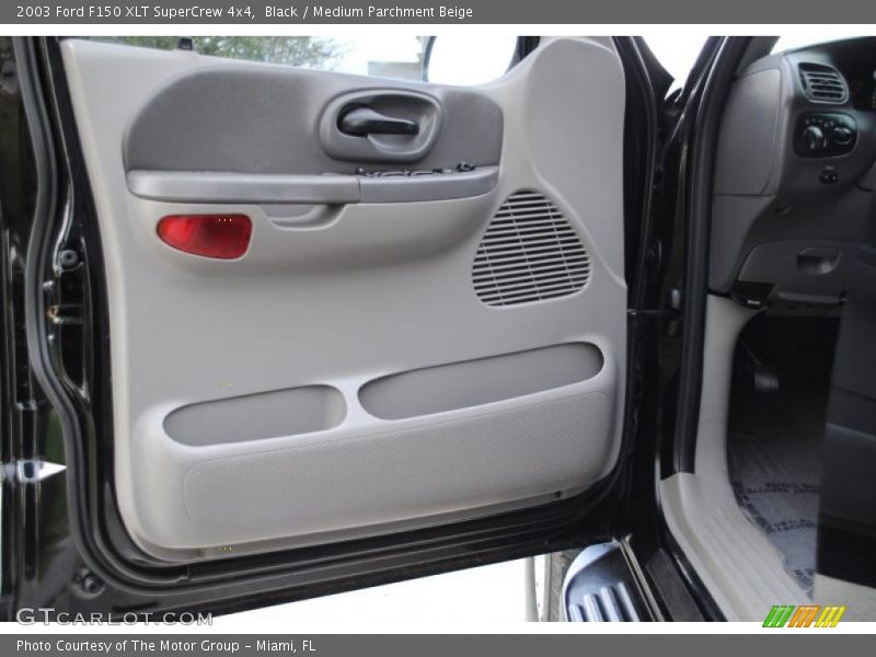 Black / Medium Parchment Beige 2003 Ford F150 XLT SuperCrew 4x4