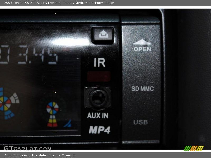 Black / Medium Parchment Beige 2003 Ford F150 XLT SuperCrew 4x4