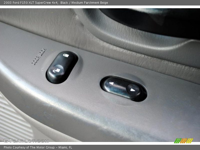 Black / Medium Parchment Beige 2003 Ford F150 XLT SuperCrew 4x4