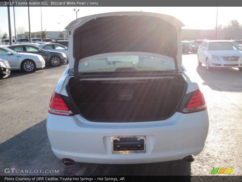 Blizzard White Pearl / Ivory 2010 Toyota Avalon XLS