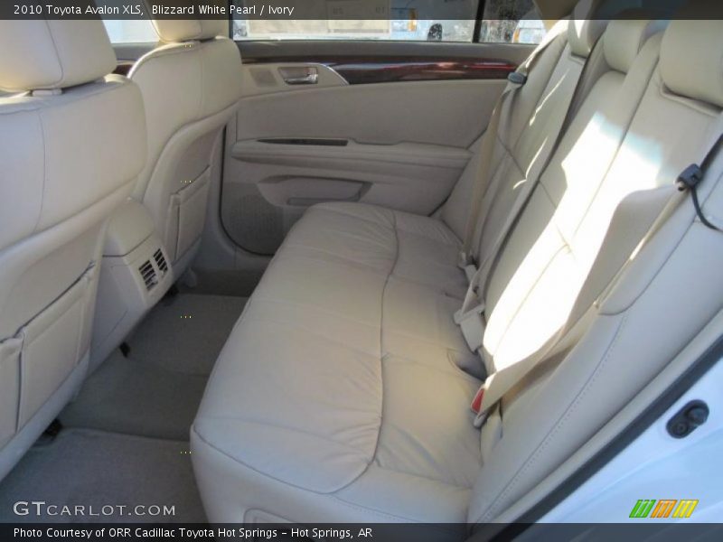 Blizzard White Pearl / Ivory 2010 Toyota Avalon XLS