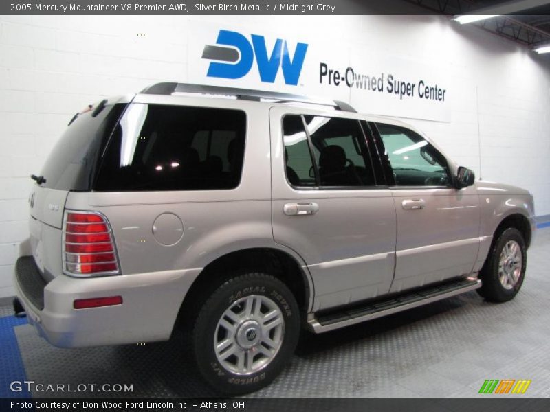 Silver Birch Metallic / Midnight Grey 2005 Mercury Mountaineer V8 Premier AWD