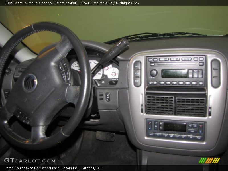 Silver Birch Metallic / Midnight Grey 2005 Mercury Mountaineer V8 Premier AWD