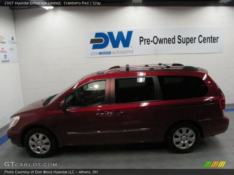 Cranberry Red / Gray 2007 Hyundai Entourage Limited