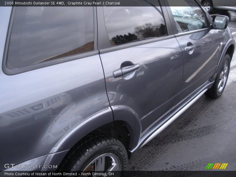 Graphite Gray Pearl / Charcoal 2006 Mitsubishi Outlander SE 4WD