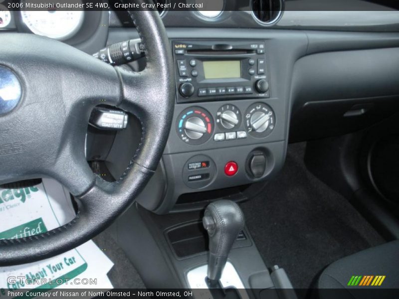 Graphite Gray Pearl / Charcoal 2006 Mitsubishi Outlander SE 4WD