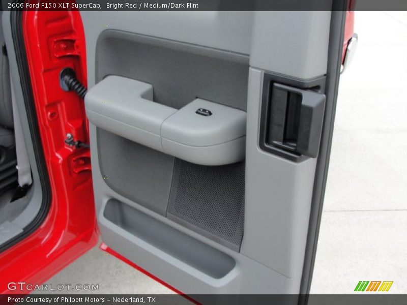 Bright Red / Medium/Dark Flint 2006 Ford F150 XLT SuperCab