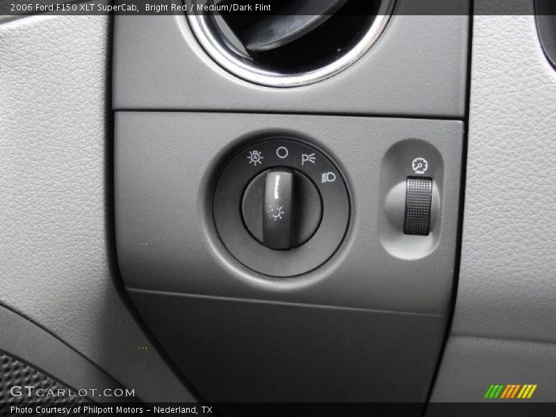 Bright Red / Medium/Dark Flint 2006 Ford F150 XLT SuperCab